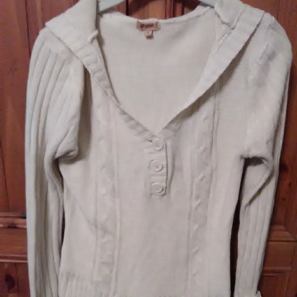 Beep hooded slip on sweater